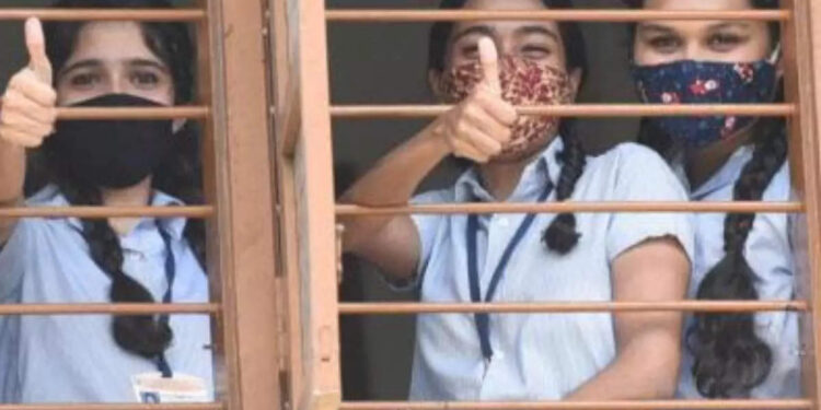 ഏഴ്-ജില്ലകളില്‍-പ്ലസ്-വണ്ണിന്-20-ശതമാനം-അധിക-സീറ്റുകള്‍;-സംസ്ഥാനത്ത്-വിവിധ-സേവനങ്ങള്‍ക്കായി-ഏകീകൃത-വിവര-സംവിധാനം