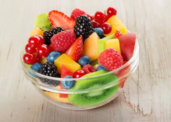 പഴങ്ങൾ-കഴിക്കുമ്പോൾ-ഈ-കാര്യങ്ങൾ-ഓർമ്മിക്കാം