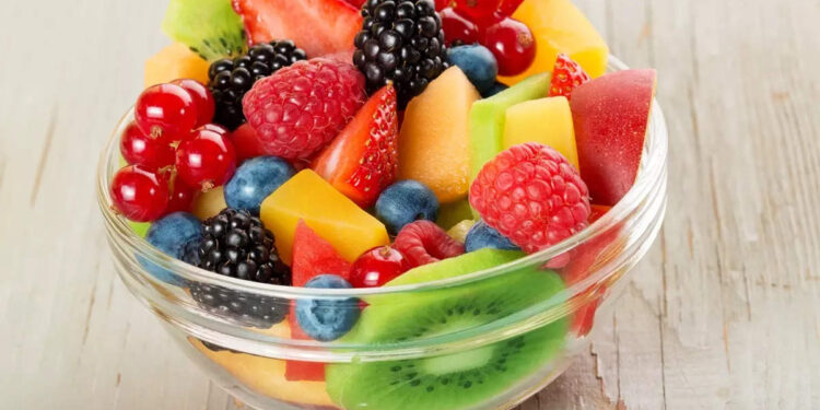 പഴങ്ങൾ-കഴിക്കുമ്പോൾ-ഈ-കാര്യങ്ങൾ-ഓർമ്മിക്കാം