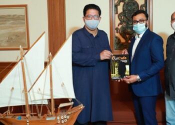 ‘ഉരു’-സിനിമയുടെ-പ്രത്യേക-പതിപ്പ്:-നോര്‍ക്ക-റൂട്‌സ്-ഡയറക്ടര്‍-ജെ-കെ-മേനോന്‍-പുറത്തിറക്കി