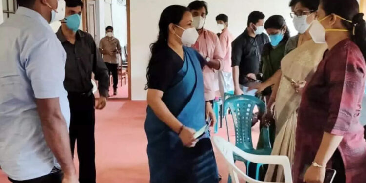 നിപ-മാനേജ്മെന്റ്-പ്ലാനുമായി-ആരോഗ്യവകുപ്പ്;-എല്ലാ-ജില്ലകൾക്കും-ജാഗ്രത-നിർദേശം