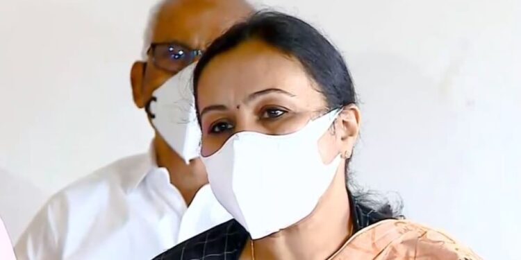 11-പേര്‍ക്ക്-നിപ-ലക്ഷണം;-കോഴിക്കോട്-താലൂക്കില്‍-വാക്‌സിനേഷന്‍-രണ്ട്-ദിവസത്തേക്ക്-നിര്‍ത്തി