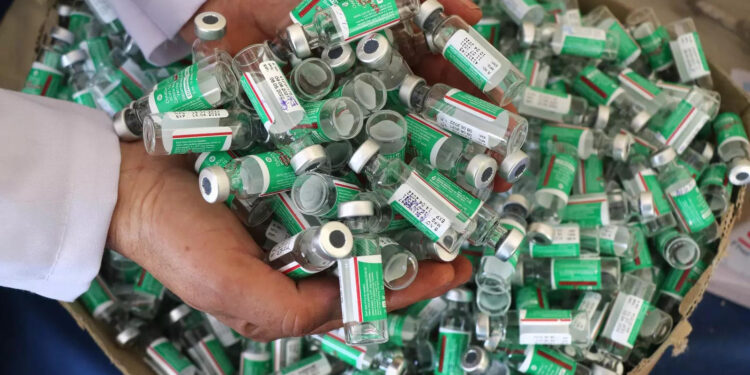 കൊവിഷീൽഡിന്റെ-ഇടവേള-കുറച്ചു;-28-ദിവസത്തിനു-ശേഷം-പെയ്ഡ്-വാക്സിനെടുക്കാം:-ഹൈക്കോടതി