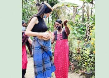 സമ്മി-യാഹിയ-വല-വീശി;-കയർ-പിരിച്ച്‌-ആവേശഭരിതയായി-ഭാര്യയും