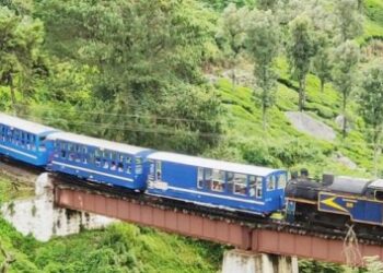 വീണ്ടും-കൂകിപ്പാഞ്ഞ്‌-പർവത-തീവണ്ടി