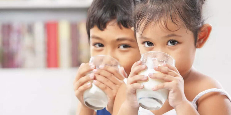 കുട്ടികൾ-ഊർജ്ജസ്വലരായി-വളരാൻ-ഈ-പോഷകങ്ങൾ-ഉറപ്പാക്കാം