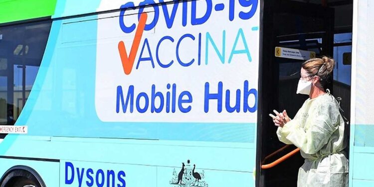 ഓസ്‌ട്രേലിയയിലെ-ആദ്യ-മൊബൈൽ-വാക്‌സിനേഷൻ-ഹബ്-ഉൾനാടൻ-വിക്ടോറിയയിലേക്ക്