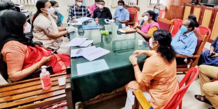 നിപ:-കാത്ത്-ലാബിന്റെ-പ്രവര്‍ത്തനം-24-മണിക്കൂറാക്കാന്‍-നടപടി,-മെഡിക്കല്‍-കോളേജ്-സന്ദര്‍ശിച്ച്-മന്ത്രി-വീണാ-ജോര്‍ജ്