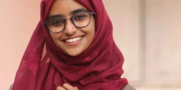 ലീഗ്-നേതാക്കളെ-തുറന്നുകാട്ടി-ഫേസ്ബുക്ക്-പോസ്റ്റ്;-മിനാ-ജലീലിനെതിരെ-സൈബർ-അധിക്ഷേപം