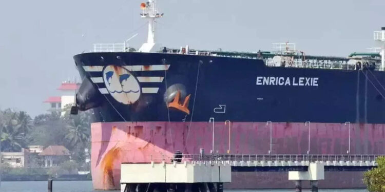 കടൽക്കൊലക്കേസ്:-വെടിയേറ്റ-ബോട്ടിൽ-കുട്ടിയും;-പിന്നീട്-ആത്മഹത്യ-ചെയ്തുവെന്ന്-ആഭ്യന്തര-വകുപ്പ്:-റിപ്പോര്‍ട്ട്