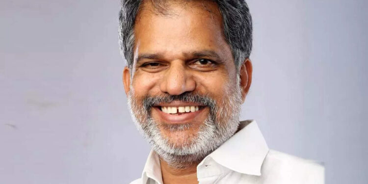 കൂടുതൽ-നേതാക്കൾ-സിപിഎമ്മിലെത്തും;-കോൺഗ്രസും-യുഡിഎഫും-തകർച്ചയുടെ-വക്കിൽ:-വിജയരാഘവൻ