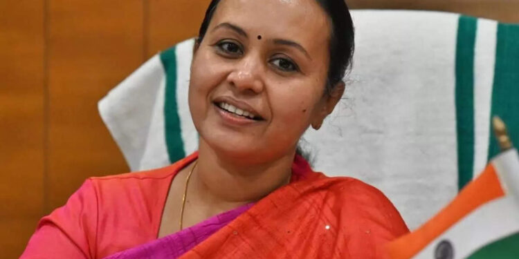 നിപ-ആശങ്കയകലുന്നു,-നിയന്ത്രണങ്ങളില്‍-ഇളവ്;-വാക്സിനേഷന്‍-നാളെ-മുതല്‍-പുനരാരംഭിക്കും