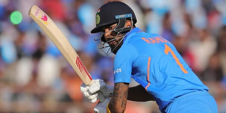 കെഎല്‍.രാഹുല്‍-നയിക്കാന്‍-കെല്‍പ്പുള്ള-താരം;-പരിഗണിക്കണമെന്ന്-ഗവാസ്കര്‍