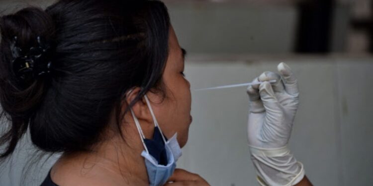 സ്വകാര്യലാബുകളില്‍-ഇനി-ആന്റിജന്‍-പരിശോധനയില്ല;-65-വയസ്സിന്-മുകളിലുള്ളവര്‍ക്ക്-വാക്‌സിന്‍-ഡ്രൈവ്