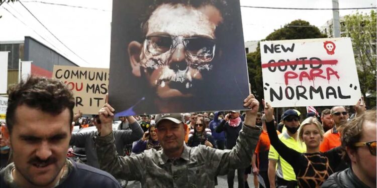 പോലീസ്-മുന്നറിയിപ്പ്-അവഗണിച്ച്-മെൽബണിൽ-പ്രതിഷേധം