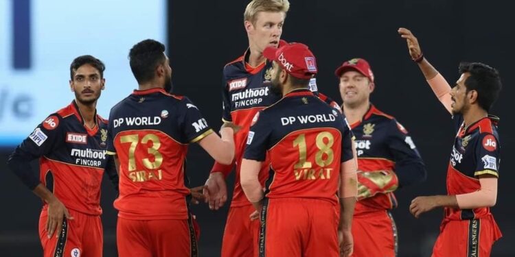 ipl-2021-rcb-vs-kkr-live-streaming,-when-and-where-to-watch:-കൊല്‍ക്കത്തക്ക്-ജയം-അനിവാര്യം,-എതിരാളികള്‍-കോഹ്ലിപ്പട;-മത്സരം-എപ്പോള്‍,-എങ്ങനെ-കാണാം?