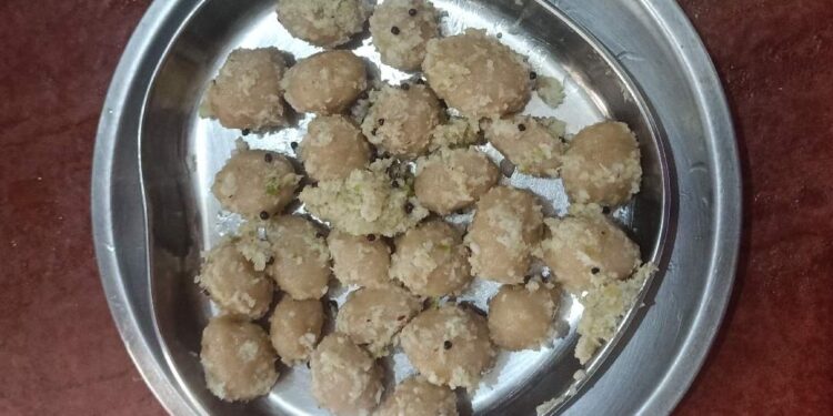 വൈകുന്നേരത്തെ-ചെറുകടിയായി-ഗോതമ്പ്-ഉണ്ട