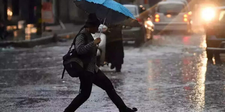 ഗുലാബ്-ചുഴലിക്കാറ്റ്:-കേരളത്തിലെ-വിവിധ-ജില്ലകളിൽ-മഴ,-മുന്നറിയിപ്പ്-നൽകി-കേന്ദ്ര-കാലാവസ്ഥ-വകുപ്പ്