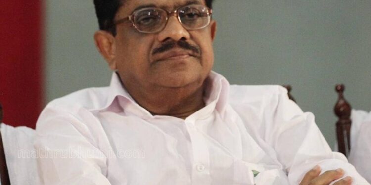 സുധീരന്‍-ഇടഞ്ഞുതന്നെ;-എഐസി.സി-അംഗത്വവും-രാജിവെച്ചു