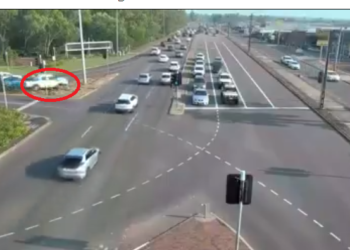 ഡാർവിനിൽ നിയന്ത്രണം വിട്ട കാറിന്റെ അതിശയ സഞ്ചാരം.