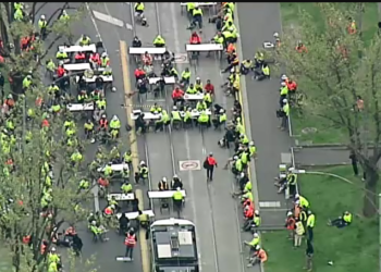 നിർമ്മാണ തൊഴിലാളികൾ മെൽബൺ തെരുവുകൾ ഉപരോധിച്ചു