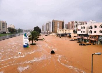 ഷഹീന്‍-ചുഴലിക്കാറ്റ്-കരതൊട്ടു;-ഒമാന്‍-തീരങ്ങളില്‍-ശക്തമായ-കാറ്റും-മഴയും