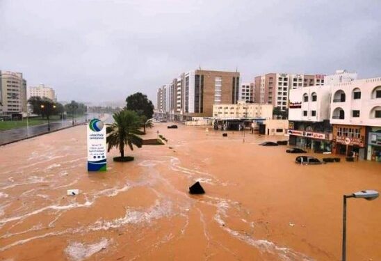 ഷഹീന്‍-ചുഴലിക്കാറ്റ്-കരതൊട്ടു;-ഒമാന്‍-തീരങ്ങളില്‍-ശക്തമായ-കാറ്റും-മഴയും