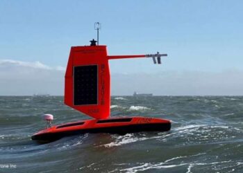 ചരിത്രത്തിലാദ്യം;-ചുഴലിക്കാറ്റുകള്‍ക്കുള്ളിൽ-കയറി-ഭയാനക-ദൃശ്യങ്ങൾ-പകർത്തി-‘ഓഷ്യൻ-ഡ്രോണ്‍’,