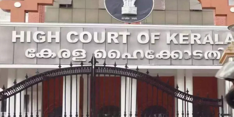 കേരളത്തിൽ-ട്രേഡ്-യൂണിയൻ-തീവ്രവാദം,-നോക്കുകൂലി-എന്ന-വാക്ക്-കേട്ടുപോകരുത്:-ഹൈക്കോടതി