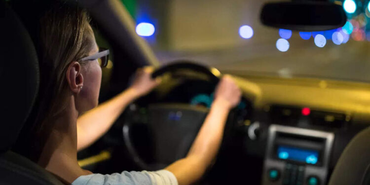 പൊതുഗതാഗതം-ഇഷ്ടമല്ല!-മദ്യപിച്ചതിന്-ഡ്രൈവിങ്-വിലക്കരുതെന്ന്-കോടതിയോട്-യുവതി