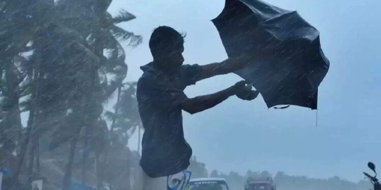 വരും-മണിക്കൂറിലും-മഴയെത്തും;-അലേർട്ടുകൾ-ഈ-ജില്ലകളിൽ,-കാറ്റിന്-സാധ്യതയെന്ന്-അധികൃതർ