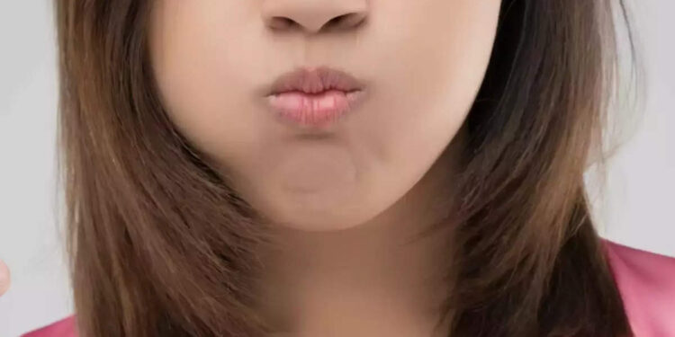 പല്ലുകൾ-ഭംഗിയോടെ-സൂക്ഷിക്കാൻ-ഓയിൽ-പുള്ളിംഗ്