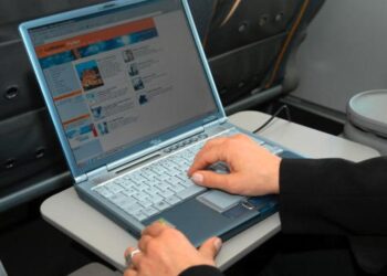 വിമാനങ്ങളില്‍-ഇന്റര്‍നെറ്റ്-സേവനം-നല്‍കാന്‍-സ്റ്റാര്‍ലിങ്ക്