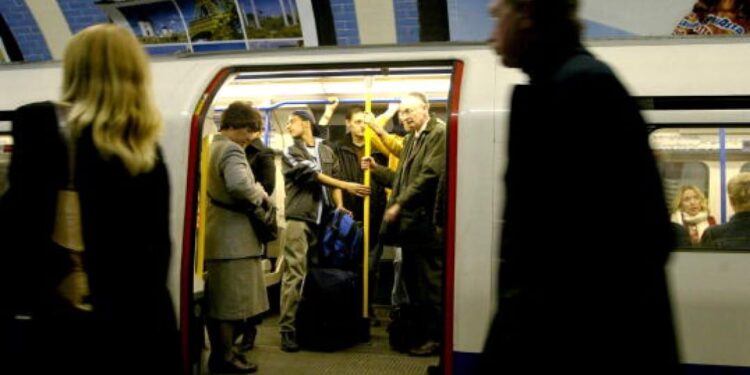 മുഖം-കാണിച്ച്-പണമടയ്ക്കാം;-മോട്രോ-സ്‌റ്റേഷനുകളിലുടനീളം-‘ഫേസ്-പേ’-അവതരിപ്പിച്ച്-മോസ്‌കോ-നഗരം