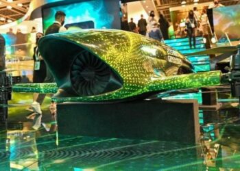 കാണാം-പ്രഥമ-ഇലക്‌ട്രിക്-ഫ്ളയിങ്-റേസിങ്-കാർ-മാതൃക