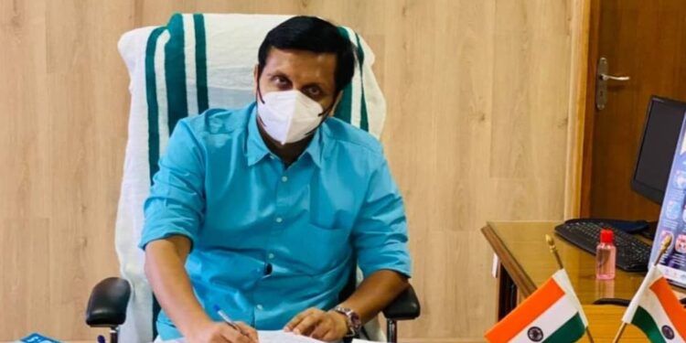 റോഡുപണി-സമയബന്ധിതമായി-പൂര്ത്തിയാക്കാത്ത-കരാറുകാരനെ-നീക്കി-പൊതുമരാമത്ത്-വകുപ്പ്