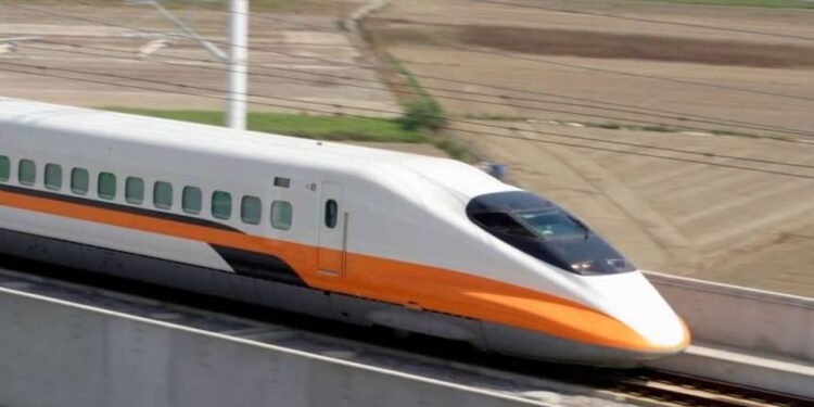 സില്‍വര്‍-ലൈന്‍-പദ്ധതി:-വായ്പാ-ബാധ്യത-ഏറ്റെടുക്കാനാവില്ലെന്ന്-കേന്ദ്രം