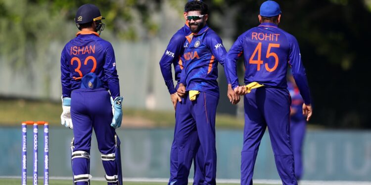 t20-world-cup:-india-vs-pakistan,-live-streming,-when-and-where-to-watch;-ഇന്ത്യ-പാക്-പോരാട്ടം-നാളെ