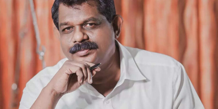 ബസിനുള്ളില്‍-തെര്‍മല്‍-സ്കാനര്‍,-സാനിറ്റൈസര്‍;-വിദ്യാർഥികളുടെ-സുരക്ഷിത-യാത്രയ്ക്ക്-സജ്ജീകരണം-ഇങ്ങനെ
