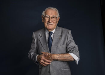 നാസി തടങ്കല്പാളയത്തിലെ ജൂതവേട്ടയെ അതിജീവിച്ച 101 -കാരന് എഡി ജാക്കുവ വിടവാങ്ങി.