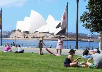 സിഡ്‌നിയിൽ ലോക്ക്ഡൗൺ അവസാനിച്ചു. ആഘോഷങ്ങൾ തുടങ്ങി. അന്താരാഷ്ട്ര യാത്ര ആസന്നം .