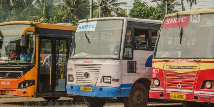 കെഎസ്ആര്‍ടിസി-ജീവനക്കാരുടെ-പണിമുടക്ക്-തുടങ്ങി,-താളംതെറ്റി-സർവീസുകൾ