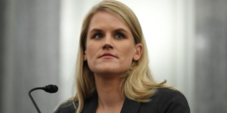 ഫേസ്-റെക്കഗ്നിഷന്‍-ഫെയ്‌സ്ബുക്ക്-ശരിക്കും-ഒഴിവാക്കുന്നുണ്ടോ-എന്ന്-സര്‍ക്കാര്‍-പരിശോധിക്കണം;-ഹൂഗന്‍