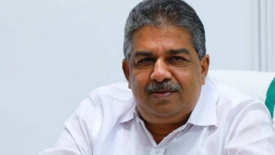 സീരിയലിൽ-നടത്തേണ്ടത്-ധാർമികമായ-സെൻസറിങ്:-മന്ത്രി-സജി-ചെറിയാൻ