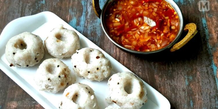 കൊങ്കണി-സ്റ്റൈൽ-കൊഴുക്കട്ടയും-സവാള-​ഗൊജ്ജുവും