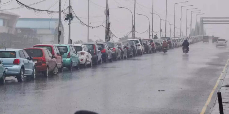 ആശങ്കകൾ-ഒഴിയുന്നു;-9-ജില്ലകളില്-യെല്ലോ-അലേര്ട്ട്,-അഞ്ച്-ജില്ലകളില്-മുന്നറിയിപ്പുകളില്ല