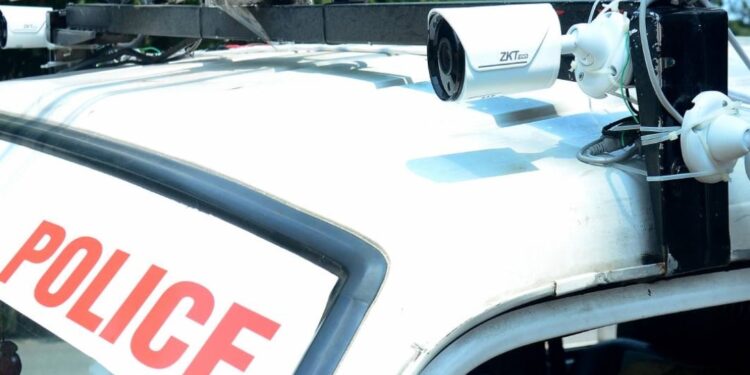 ജോലി-ചെയ്തതിന്റെ-കൂലി;-തയ്യൽ-തൊഴിലാളിയെ-പോലീസ്-ഉദ്യോഗസ്ഥൻ-പറ്റിച്ചതായി-പരാതി