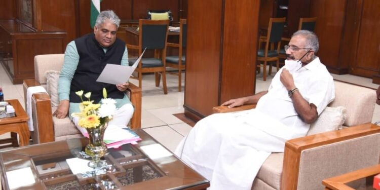 കാട്ടുപന്നികളെ-ക്ഷുദ്രജീവിയായി-പ്രഖ്യാപിക്കല്:-കേരളത്തിന്റെ-ആവശ്യം-പരിഗണിക്കുമെന്ന്-കേന്ദ്രം