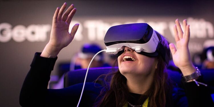 ആപ്പിളിന്റെ-എആര്‍-ഹെഡ്‌സെറ്റ്-2022-അവസാനത്തോടെ-പുറത്തിറക്കുമെന്ന്-റിപ്പോര്‍ട്ട്