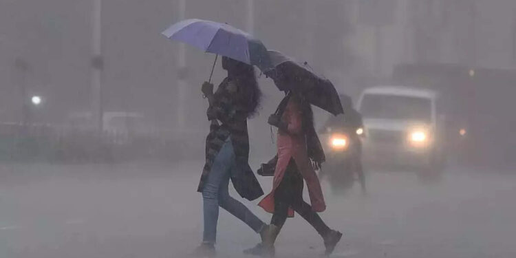 പുതിയ-ന്യൂനമർദ്ദങ്ങൾക്ക്-സാധ്യത;-സംസ്ഥാനത്ത്-ഒറ്റപ്പെട്ട-ശക്തമായ-മഴയ്ക്ക്-സാധ്യത,-യെല്ലോ-അലേർട്ട്